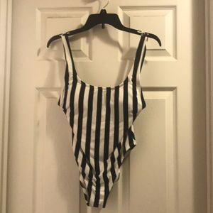 One piece swim suit